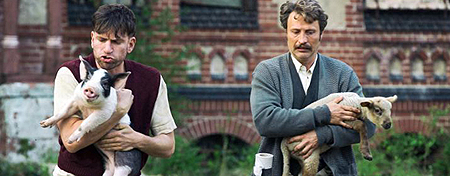 Men and chicken - Sitges2015